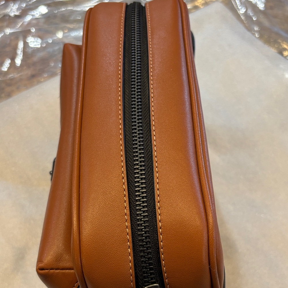 Coach Warner Saddle/Gunmetal Crossbody - Picture 7 of 9